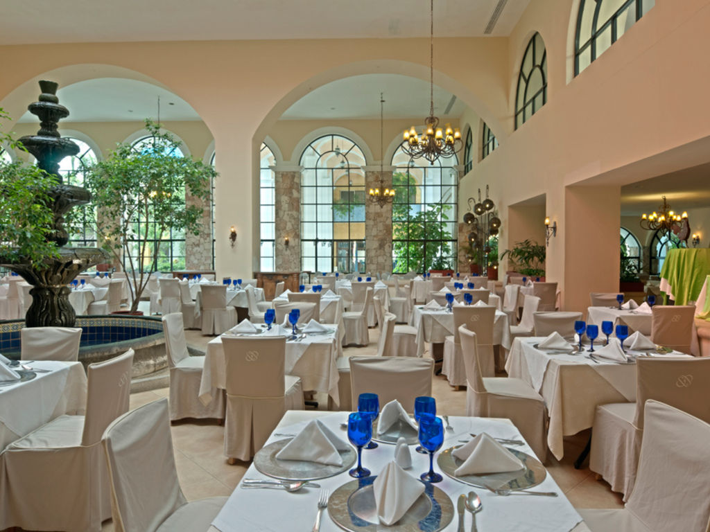 Occidental At Xcaret Destination Hotel Playa del Carmen Ngoại thất bức ảnh The restaurant at the hotel